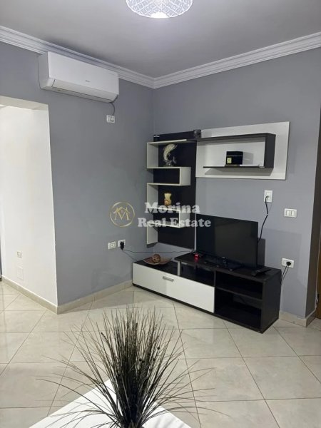 Shqiperi, jepet me qera apartament 2+1 Kati 1, 65 m² 450 € (Oxhaku)