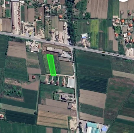 Tirane, shes toke , 2.200 m² (Fushe preze)