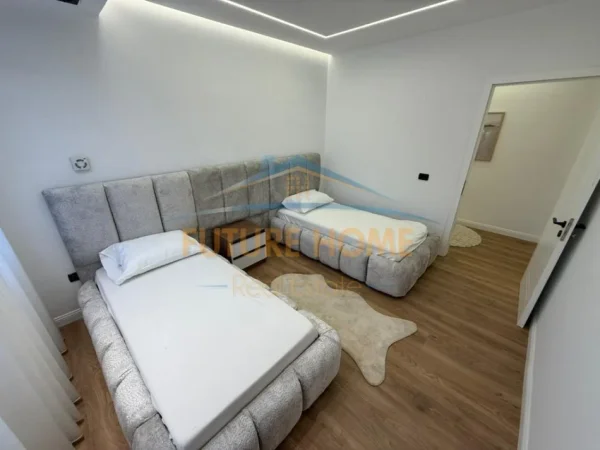 Tirane, jepet me qera apartament 2+1+Ballkon Kati 3, 100 m² 1.300 € 