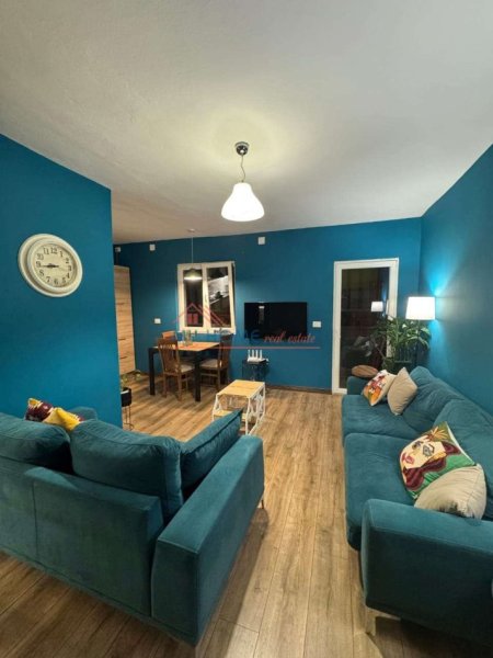 Tirane, jepet me qera apartament 1+1+Ballkon Kati 4, 74 m² 600 € (Myslym Shyri)