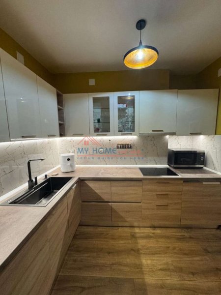 Tirane, jepet me qera apartament 1+1+Ballkon Kati 4, 74 m² 600 € (Myslym Shyri)