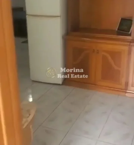 Tirane, jepet me qera shtepi 1+1 Kati 1, 55 m² 250 € (Rruga Siri Kodra)