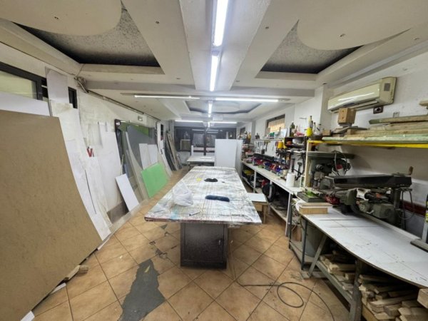 Tirane, shitet ambjent biznesi , 200 m² 