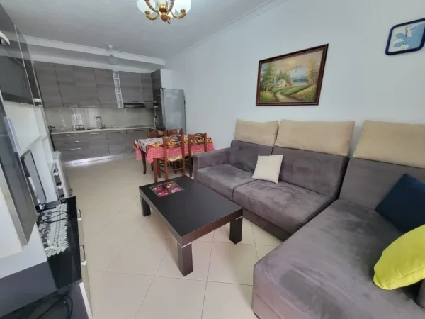 Tirane, jepet me qera apartament 1+1+Aneks+Ballkon Kati 6, 72 m² 450 € (Golden Park)