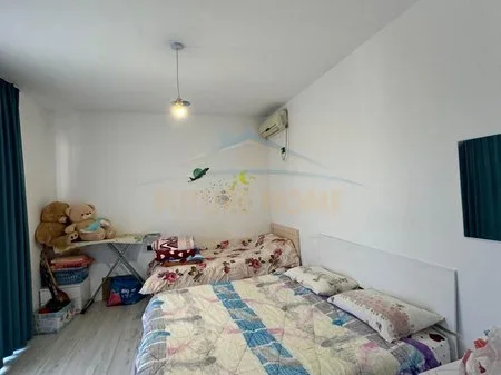 Tirane, shitet apartament 2+1 Kati 4, 200 m² 280.000 €