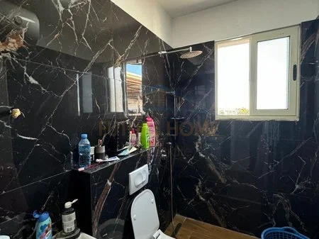 Tirane, shitet apartament 2+1 Kati 4, 200 m² 280.000 €