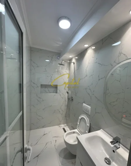 Tirane, jepet me qera apartament 2+1 Kati 4, 80 m² 600 € (DON BOSKO)