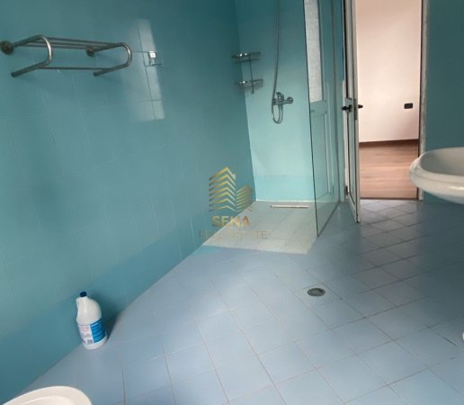 Tirane, jepet me qera apartament 1+1+Ballkon Kati 2, 70 m² 450 € (Liqeni Artificial)