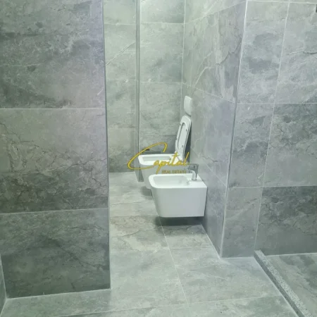 Tirane, jepet me qera apartament 2+1 Kati 7, 130 m² 700 € (RR MUHAMET GJOLLESHA)