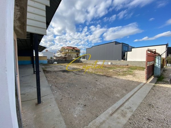 Tirane, jepet me qera ambjent biznesi Kati 0, 800 m² 500 € (BERXULLE)