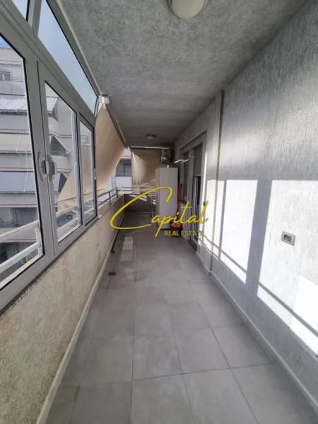 Tirane, jepet me qera apartament 1+1 Kati 1, 63 m² 350 € (FRESKU)