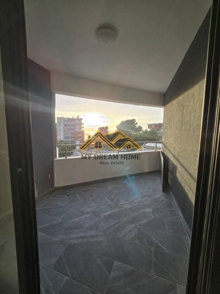 Durres, shitet apartament 2+1 Kati 3, 138 m² 345.000 € (CURRILA)