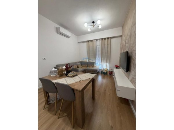 Tirane, shitet apartament 1+1 Kati 7, 53 m² 105.000 € (Ali Dem, Rezidenca Kaimi)