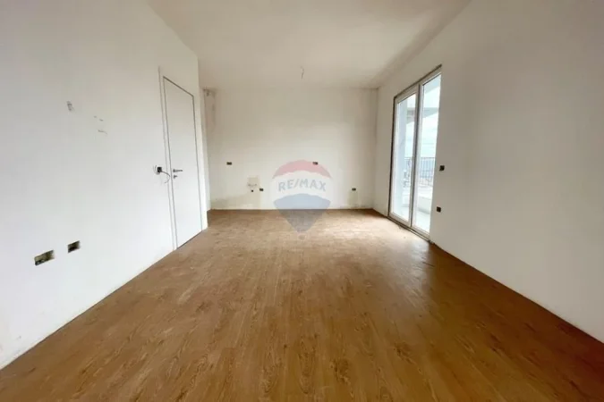 Apartament ne shitje tek Univers City per vetem 1000 Euro/m2! (128'500 Euro)