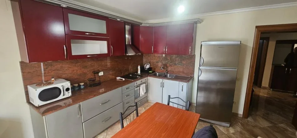 Durres, jepet me qera apartament 2+1+Ballkon Kati 2, 50.000 € 