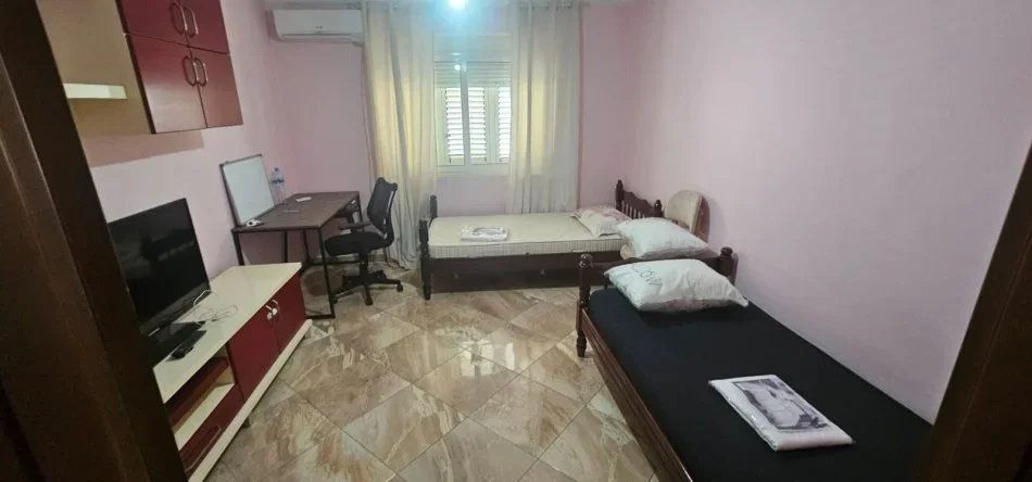 Durres, jepet me qera apartament 2+1+Ballkon Kati 2, 50.000 € 