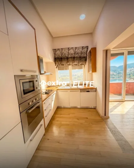 Tirane, jepet me qera apartament 2+1+Ballkon Kati 7, 2.500 € (Liqeni Artificial)