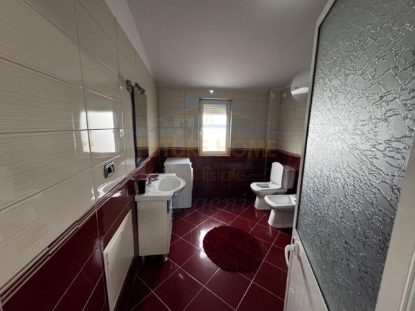 Tirane, jepet me qera apartament 2+1 Kati 5, 125 m² 750 € (LIQENI I THATE)