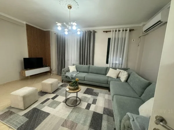 Tirane, jepet me qera apartament 2+1 Kati 2, 126 m² 700 € (Fresk)