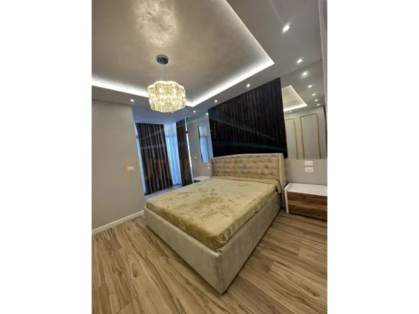 Durres, Shitet Apartament 2+1+Ballkon, Kati 19, 132 m², 368.200 €