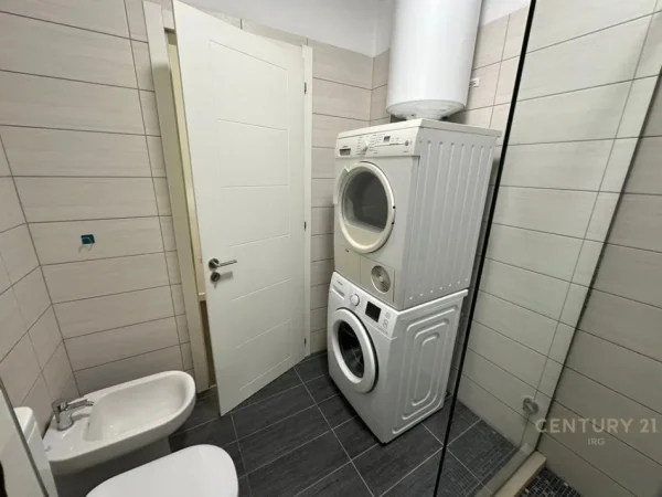 Tirane, shitet apartament 2+1 Kati 7, 108 m² 180.000 € (Astir)