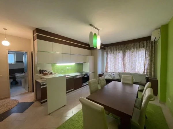 Tirane, shitet apartament 4+1 Kati 2, 141 m² 315.000 € (Rruga Mine Peza)