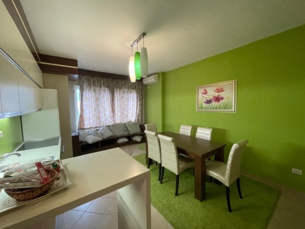Tirane, shitet apartament 4+1 Kati 2, 141 m² 315.000 € (Rruga Mine Peza)