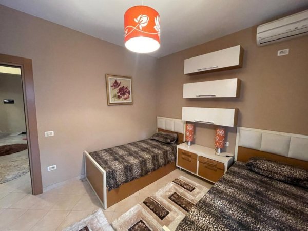 Tirane, shitet apartament 4+1 Kati 2, 141 m² 315.000 € (Rruga Mine Peza)