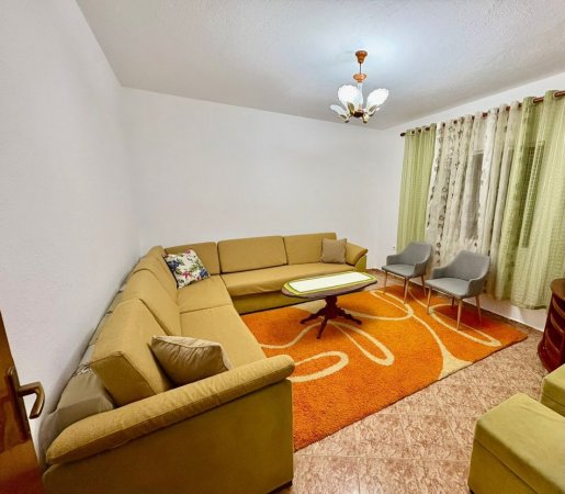 Tirane, jepet me qera apartament 3+1 , 95 m² 450 € (Rruga Dritan Hoxha)