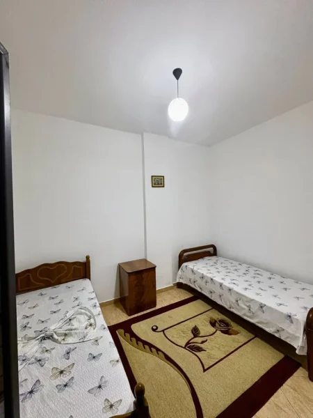 Tirane, jepet me qera apartament 3+1 , 95 m² 450 € (Rruga Dritan Hoxha)