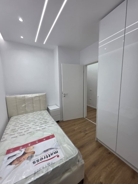 Tirane, jepet me qera apartament 2+1 Kati 6, 85 m² 600 € (Ali Demi.)