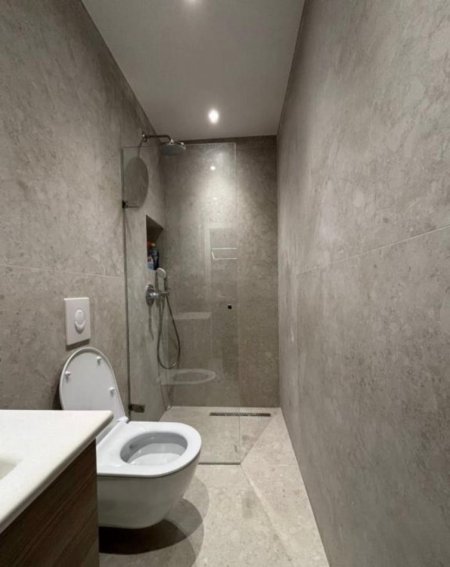 Tirane, jepet me qera apartament 1+1 Kati 1, 65 m² 700 € (Rruga "Haxhi Dalliu")