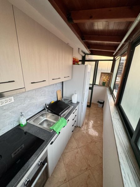 Tirane, jepet me qera zyre Kati 5, 110 m² 850 € (Rruga Ali Pashe Gucia)