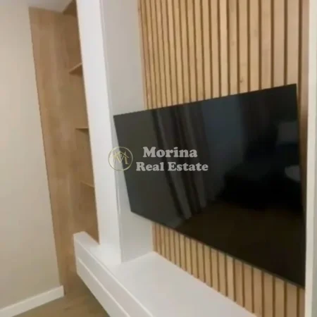 Tirane, jepet me qera apartament 1+1 Kati 3, 65 m² 350 € (Fresku)