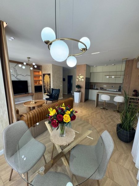 Tirane, jepet me qera apartament 1+1+Aneks+Ballkon Kati 3, 145 m² 1.500 € (Liqeni i Farkes)