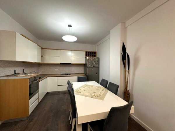 Tirane, shitet apartament 2+1 Kati 7, 108 m² 180.000 € (astir)