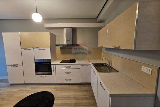 Tirane, jepet me qera apartament 2+1+Ballkon Kati 2, 95 m² 550 € (Stavri Themeli)