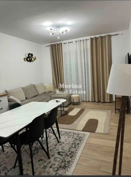 Tirane, jepet me qera apartament 2+1 , 83 m² 500 € (Univers City)