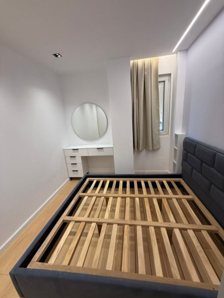 Tirane, shitet apartament 1+1 Kati 2, 55 m² 145.000 € (Brryli)
