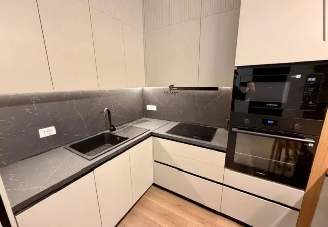 Tirane, jepet me qera apartament 1+1 Kati 5, 60 m² 850 € (KOMUNA E PARISIT)