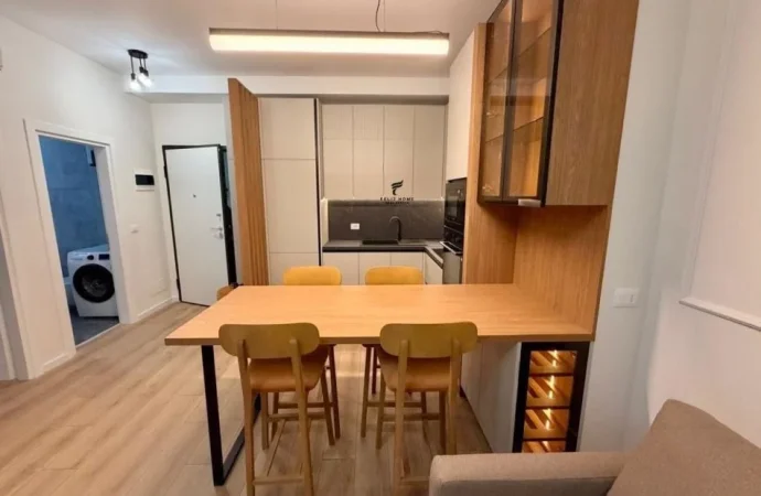 Tirane, jepet me qera apartament 1+1 Kati 5, 60 m² 850 € (KOMUNA E PARISIT)