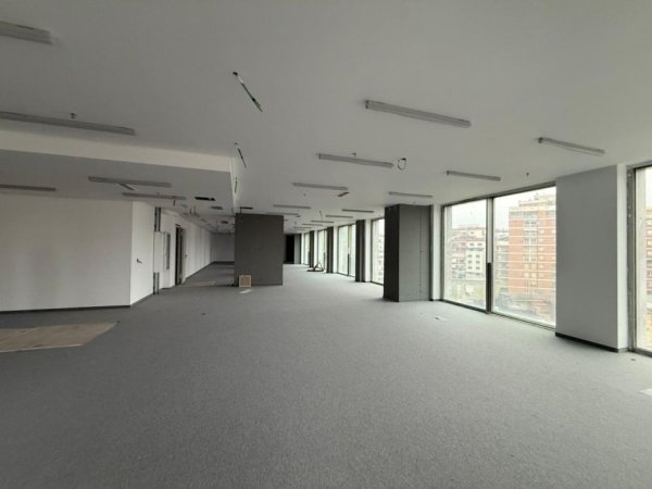 Tirane, jepet me qera zyre Kati 6, 1.507 m² 37.675 € (Downtown One)
