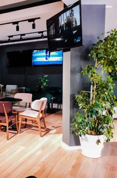 Tirane, shitet dyqan Kati 0, 160 m² 750.000 € (KOMUNA E PARISIT)