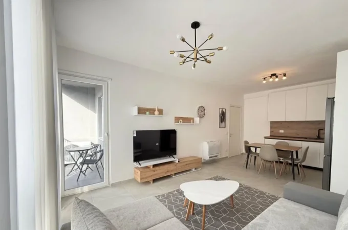 Tirane, jepet me qera apartament 2+1 , 84 m² 550 € (kashar)