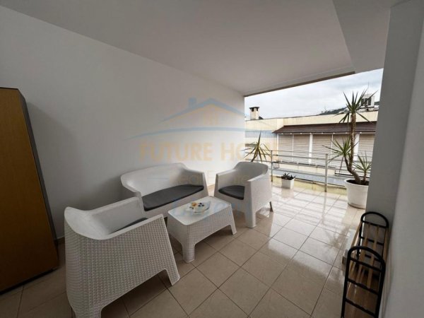 Tirane, qera apartament 2+1 Kati 5, 105 m² (Liqeni i thate)