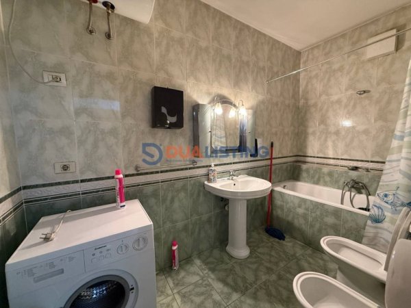 Tirane, jap me qera zyre Kati 7, 168 m² 2.200 € (bllok)