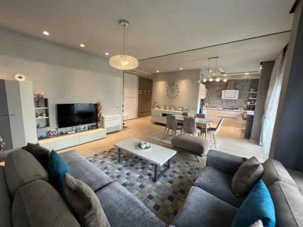 Tirane, jepet me qera apartament 2+1 Kati 5, 147 m² 1.100 €