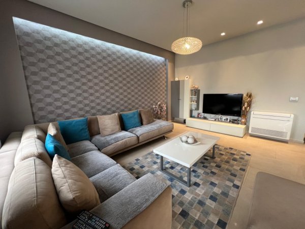 Tirane, jepet me qera apartament 2+1 Kati 5, 147 m² 1.200 € 