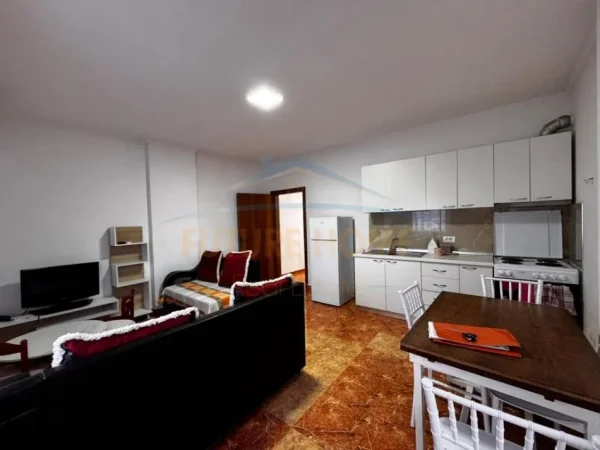 Durres, jepet me qera apartament 2+1 Kati 6, 105 m² 600 € (Vollga, Durrës.)