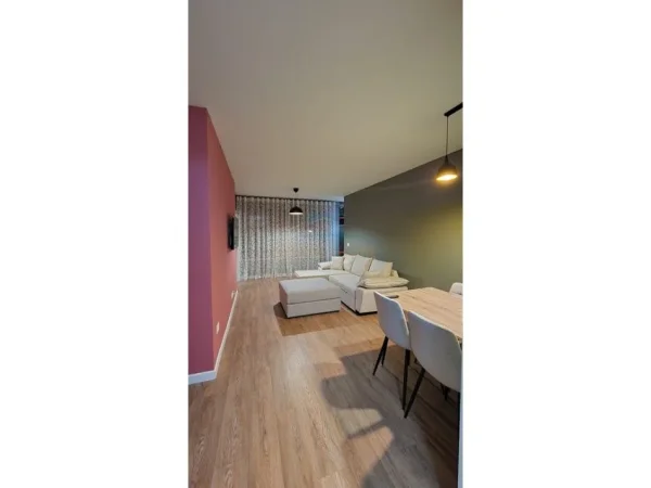 Durres, jepet me qera apartament 1+1 Kati 6, 80 m² 650 € (Bashkia, Durrës.)